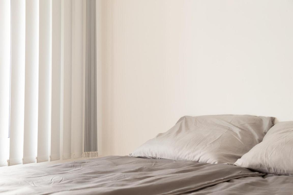 Great Tourist And Business Apartment Near Center Братислава Экстерьер фото